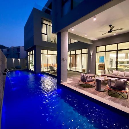 Molly Luxury Private Pool Bungalow茉莉的家豪华私人泳池别墅 Pantai Cenang  Exteriör bild