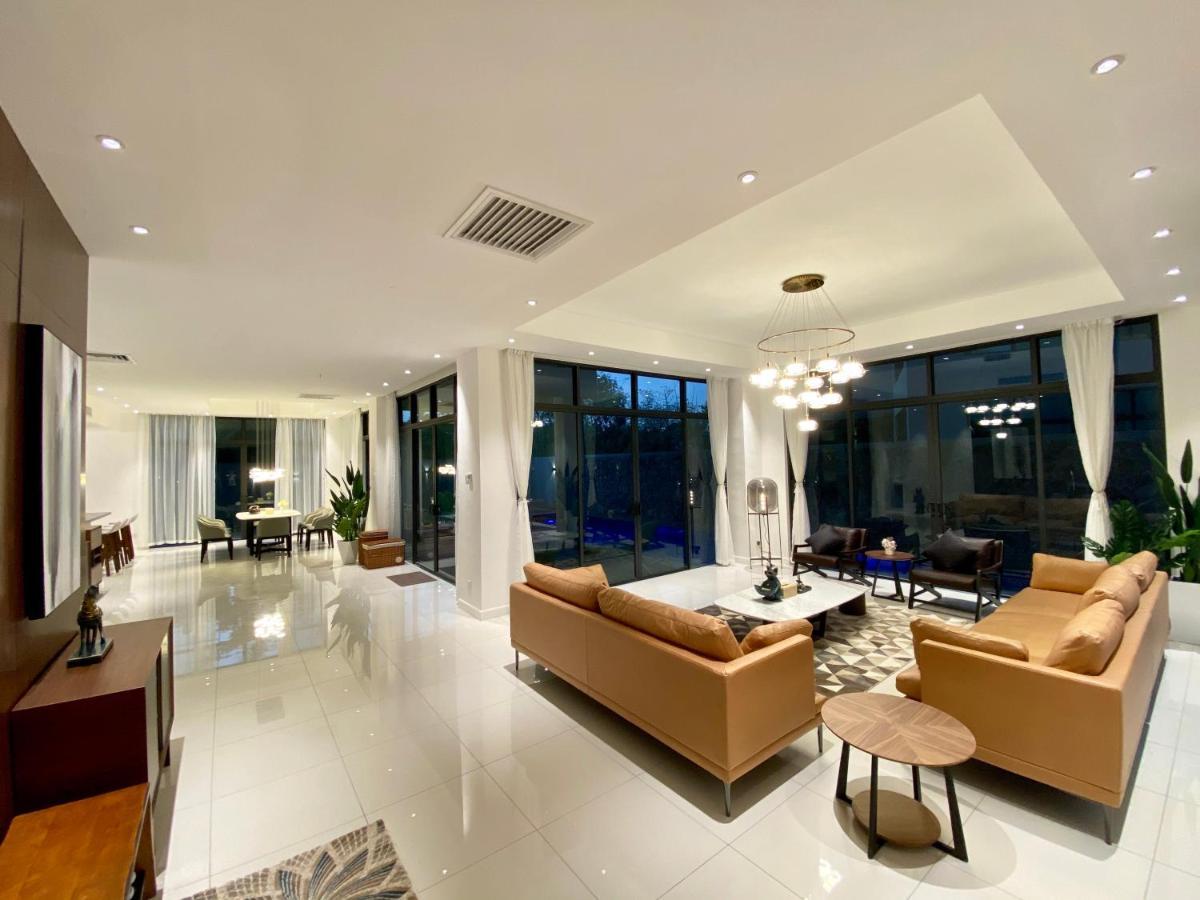 Molly Luxury Private Pool Bungalow茉莉的家豪华私人泳池别墅 Pantai Cenang  Exteriör bild
