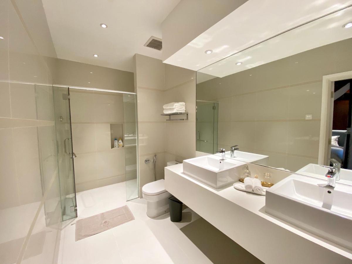 Molly Luxury Private Pool Bungalow茉莉的家豪华私人泳池别墅 Pantai Cenang  Exteriör bild