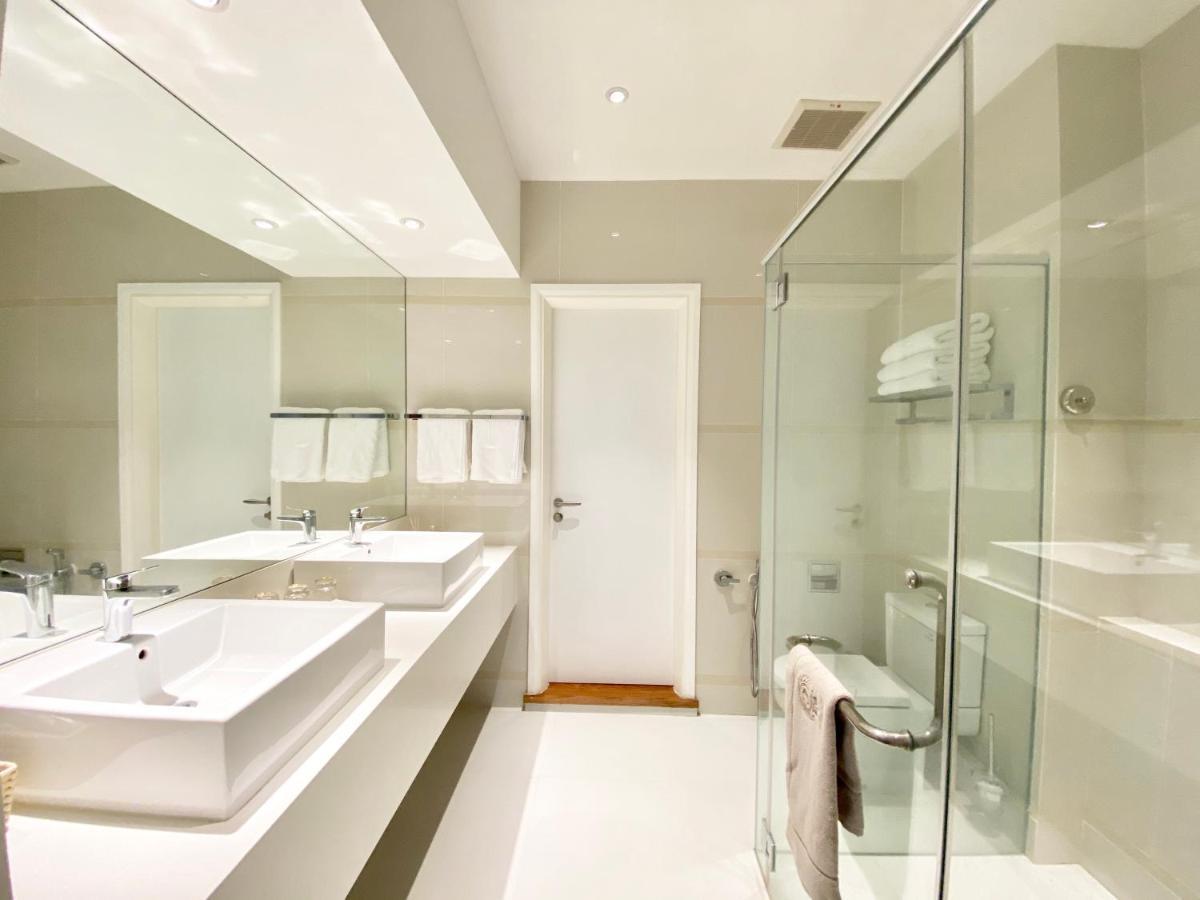 Molly Luxury Private Pool Bungalow茉莉的家豪华私人泳池别墅 Pantai Cenang  Exteriör bild