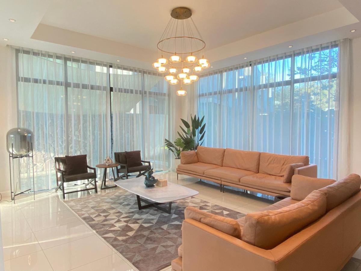 Molly Luxury Private Pool Bungalow茉莉的家豪华私人泳池别墅 Pantai Cenang  Exteriör bild